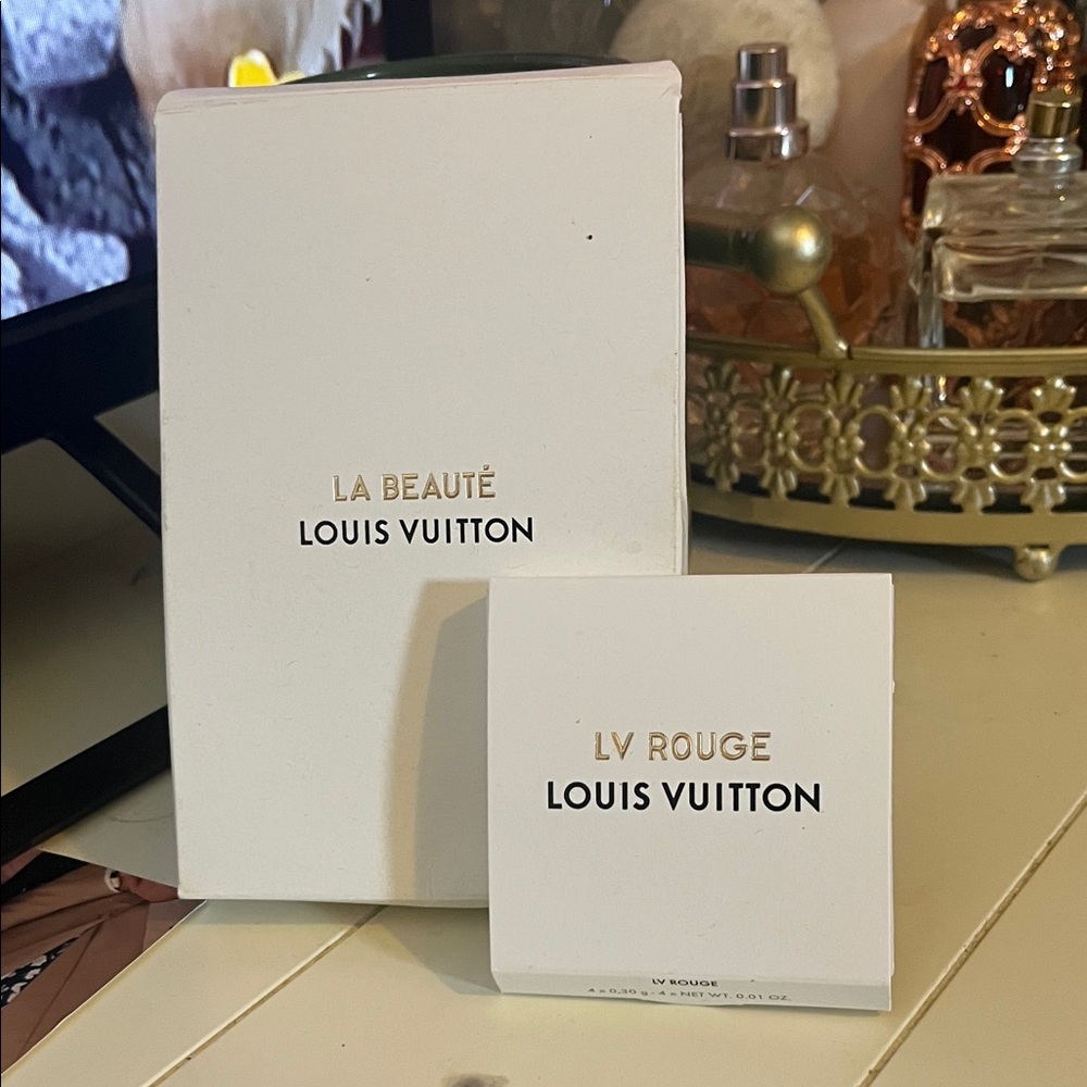 Louis Vuitton White and Gold Packaging Set